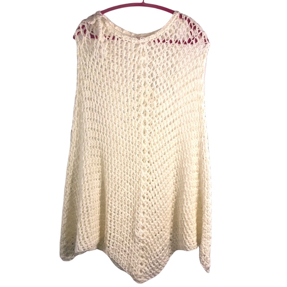 Handmade Ivory Crochet Poncho ๐ - Picture 3 of 6